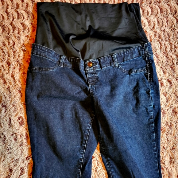 Thyme Maternity Jeans - Picture 2 of 3